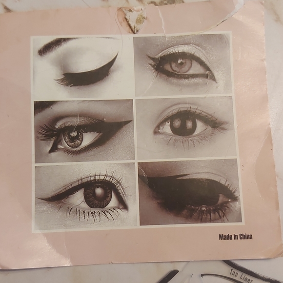 Eyeliner Stencils - Picture 2 of 3
